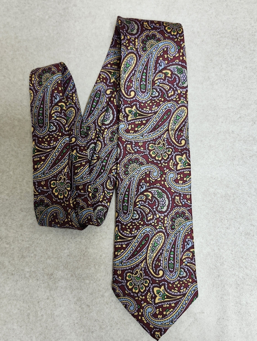Paco Rabanne Paris 100 % silk tie Paisley print Burgundy EUC 54" length